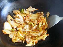 辣白菜炒五花肉的做法步骤10