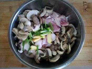 鲜蘑猪肉馄饨的做法步骤5
