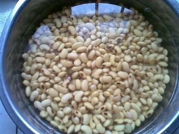 卤煮黄豆的做法步骤1