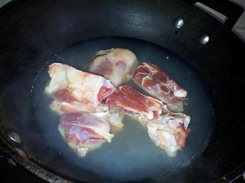 罗卜章鱼猪骨汤的做法步骤2