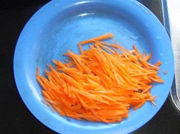 胡萝卜炒豇豆的做法步骤2