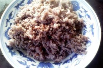 蚝油黄瓜炒米饭的做法步骤1