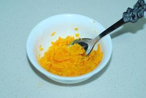 咸蛋黄焗膏蟹的做法步骤2