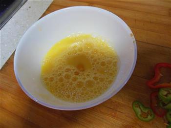 耗油尖椒炒鸡蛋的做法步骤4