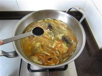 海鲜酸辣汤的做法步骤10