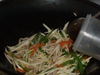 茭白青椒炒肉丝的做法步骤7