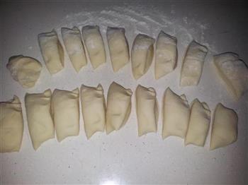 香菇韭菜生肉包的做法步骤10