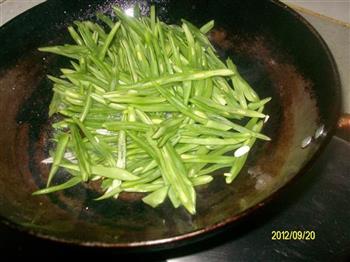 尖椒扁豆的做法步骤4