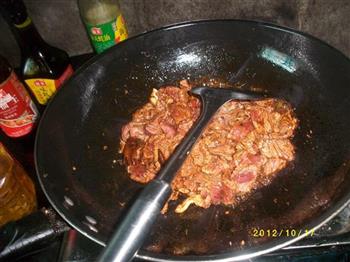 蒜苔炒牛肉的做法步骤3