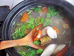 山药鳝鱼汤的做法步骤13