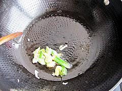 山药鳝鱼汤的做法步骤5