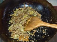 咸蛋黄茶树菇的做法步骤10