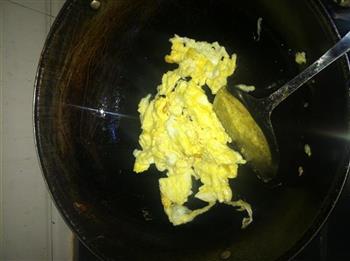 西葫芦木耳炒鸡蛋的做法步骤3