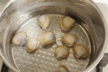 白蛤蜊奶油意大利面的做法图解3
