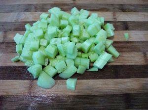 火腿黄瓜炒饭的做法步骤2
