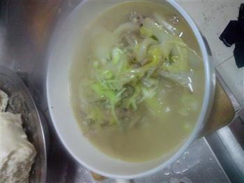 海蛎子肉炖白菜粉条的做法步骤8