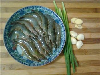红烧油焖大虾的做法步骤1