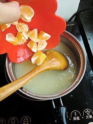 西米百合橘子粥的做法步骤7