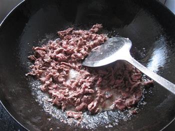 芹菜炒牛肉的做法步骤4