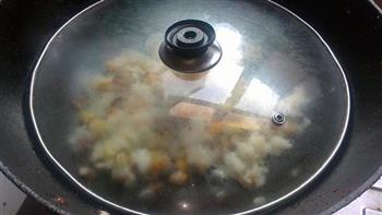 双薯焖饭的做法步骤5
