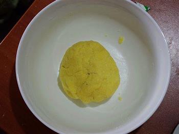 蛋黄椰蓉酥的做法步骤5