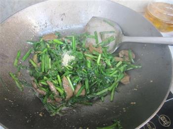 韭菜炒羊肝的做法步骤13