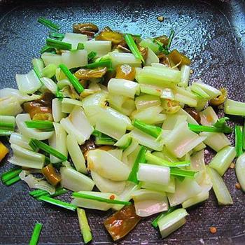 酸辣白菜茎的做法步骤5