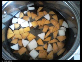 秋梨润燥汤的做法步骤3