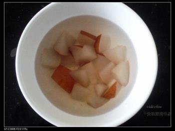 秋梨润燥汤的做法图解5