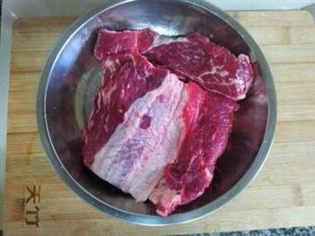 牛肉锅的做法步骤1
