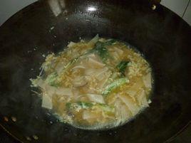 杏鲍菇银鱼蛋汤的做法步骤8