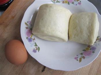 鸡蛋煎馒头片的做法步骤1