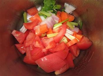 番茄蔬菜浓汤的做法图解3