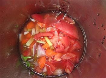 番茄蔬菜浓汤的做法步骤4