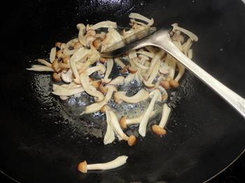 蚝油蟹味菇炒青菜的做法步骤4