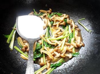 蚝油蟹味菇炒青菜的做法步骤6