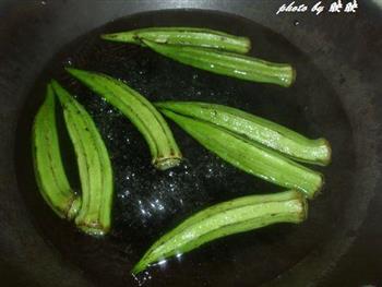 秋葵炒肉的做法步骤3