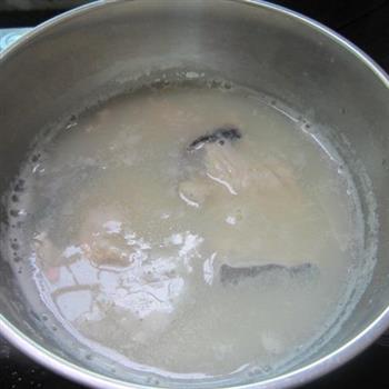豆浆鱼骨汤的做法步骤6