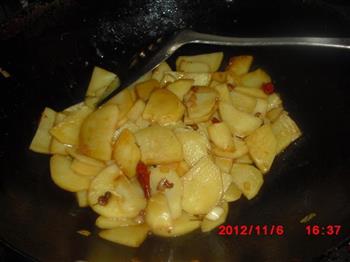 家常炒土豆片的做法步骤5