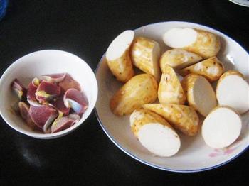 芋头母鸡砂锅煲的做法步骤4