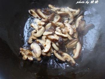 冻豆腐肉丝烧蘑菇的做法步骤6