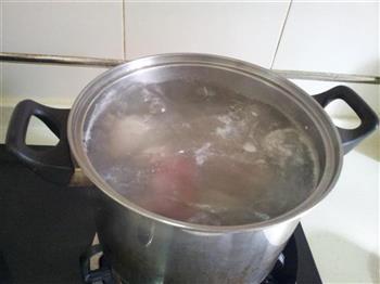 绿豆酿莲藕猪蹄汤的做法步骤6
