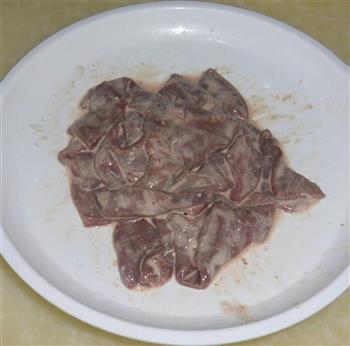 小白菜猪肝汤的做法步骤3