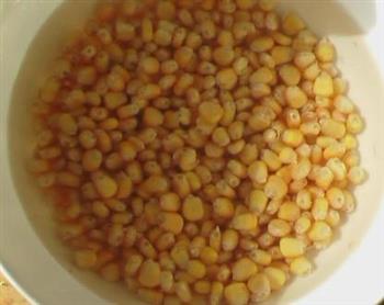 玉米青豆鸡丝粥的做法图解1