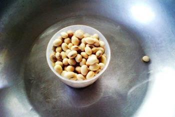 豆浆炖排骨的做法步骤2