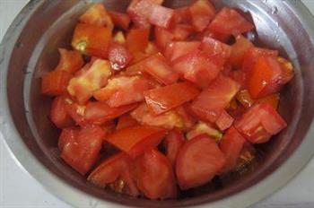 番茄榨菜蛋汤的做法图解2