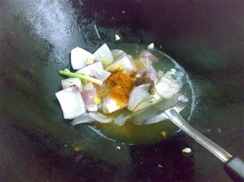 咖喱油煮毛蟹的做法步骤4
