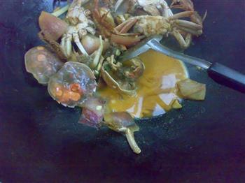 咖喱油煮毛蟹的做法图解7