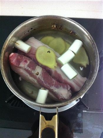 砂锅酸菜白肉的做法步骤2
