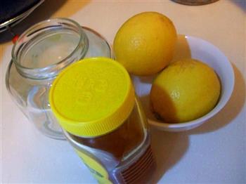 蜂蜜腌柠檬的做法图解1